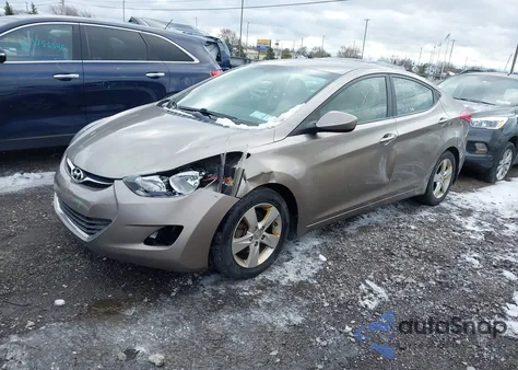 2013 Hyundai Elantra Gls/Limited z USA, uszkodzony, nr VIN 5NPDH4AE8DH229644